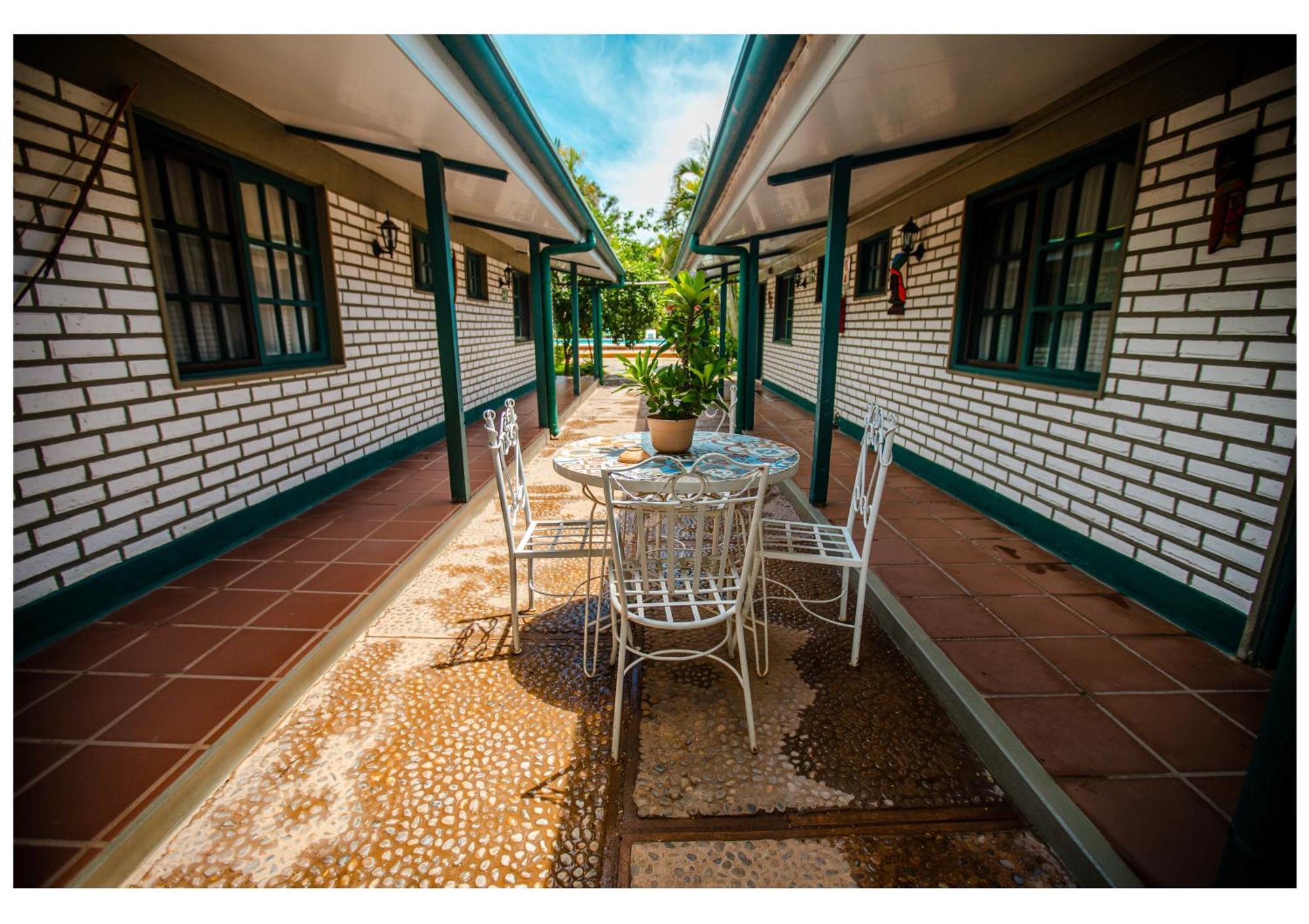 Hotel Boutique El Rancho Olivo Villamontes Екстер'єр фото