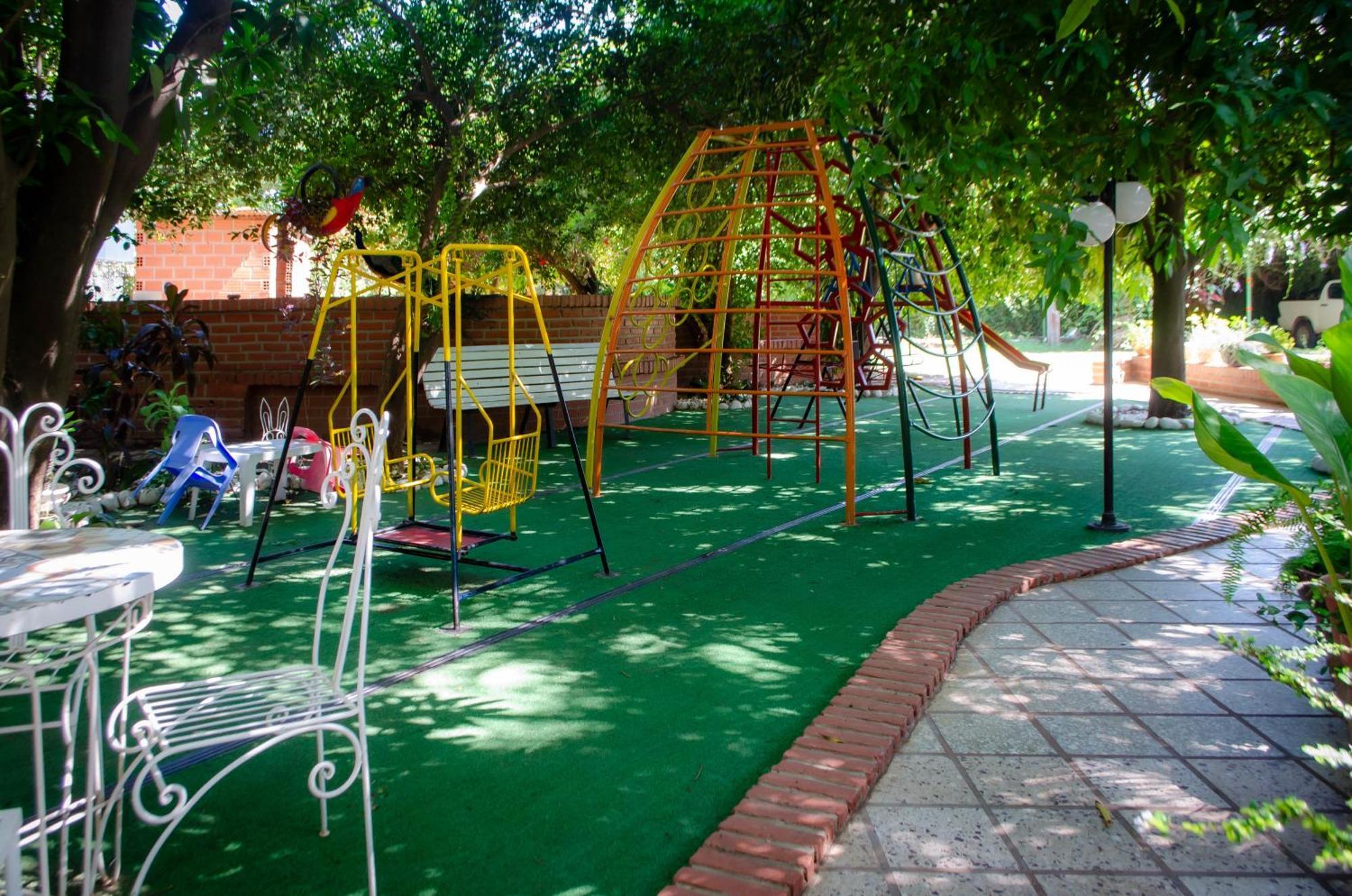Hotel Boutique El Rancho Olivo Villamontes Екстер'єр фото